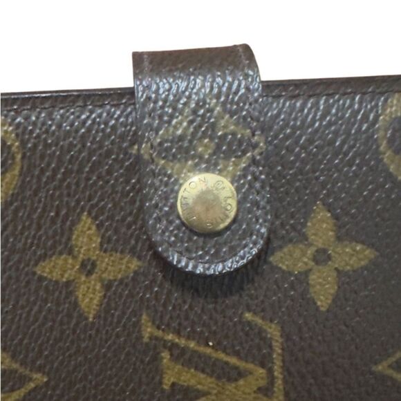 Louis Vuitton Black and Gold Monogram Wallet - Picture 4 of 9